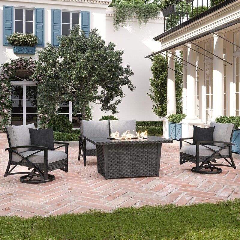 Metal 4-Person Seating Group with Cushions