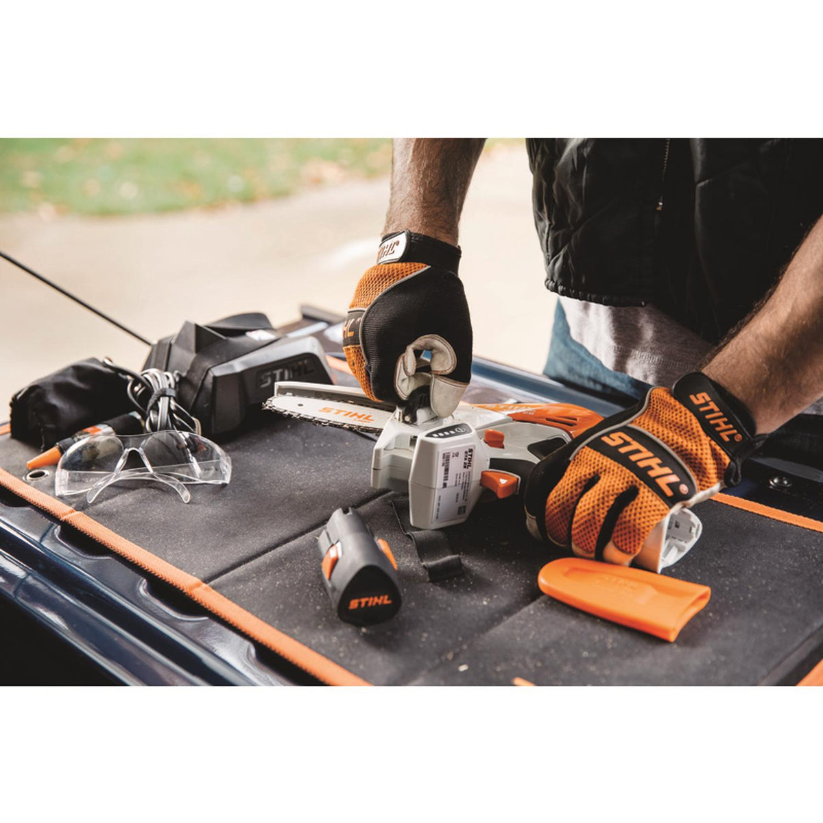 Battery-Powered Garden Pruner Kit