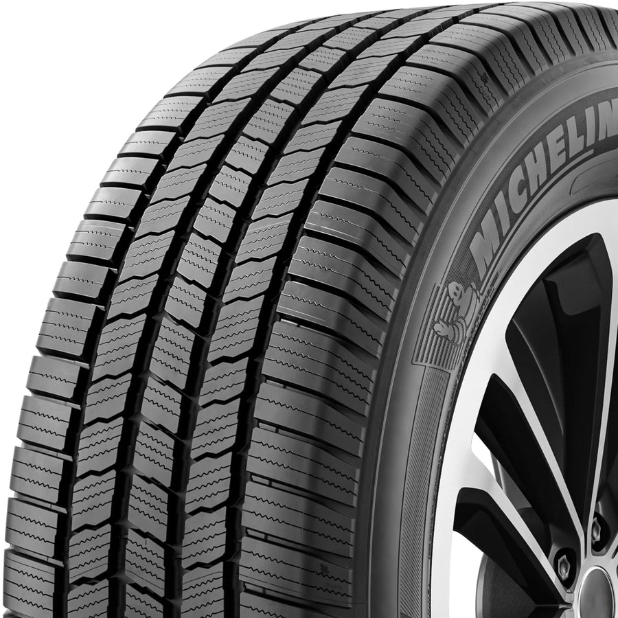 LT265/60R20 121/118R All-Season Tire