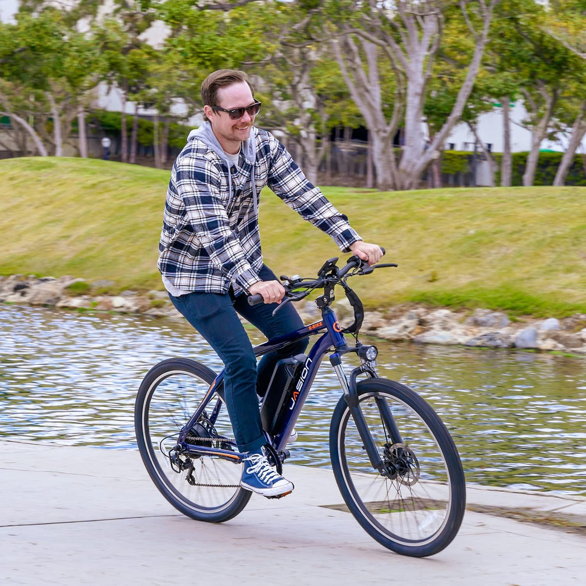 500W Electric Bike with 40-Mile Range and 20 MPH Top Speed - Model EB5