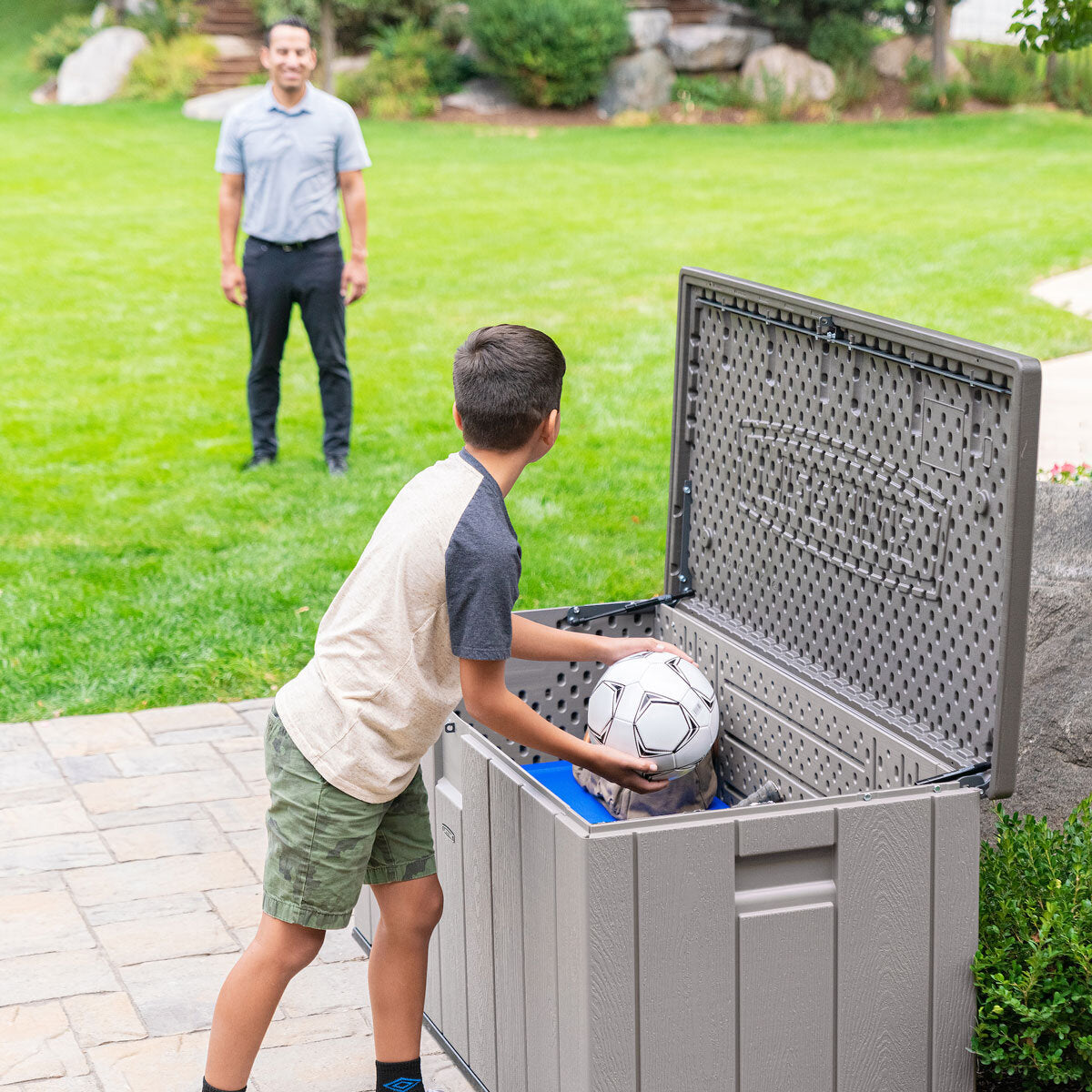 568-Liter Outdoor Storage Deck Box - Model 60384U